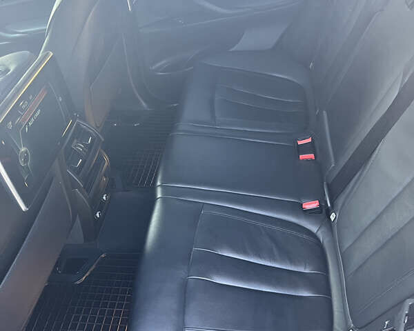 Черный БМВ Х5, объемом двигателя 2.99 л и пробегом 235 тыс. км за 23500 $, фото 6 на Automoto.ua