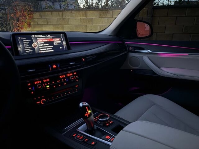 Черный БМВ Х5, объемом двигателя 3 л и пробегом 186 тыс. км за 28560 $, фото 7 на Automoto.ua