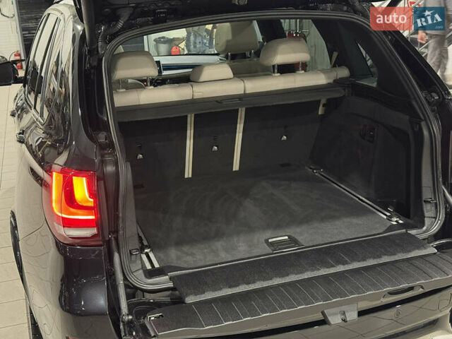 Черный БМВ Х5, объемом двигателя 3 л и пробегом 155 тыс. км за 25000 $, фото 25 на Automoto.ua