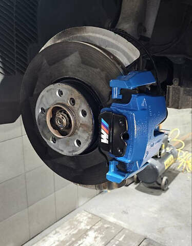 Чорний БМВ Х5, об'ємом двигуна 3 л та пробігом 164 тис. км за 21998 $, фото 65 на Automoto.ua