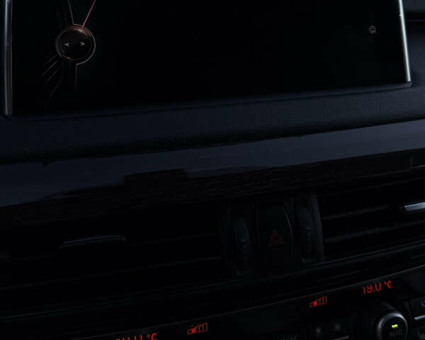 Чорний БМВ Х5, об'ємом двигуна 2.98 л та пробігом 172 тис. км за 20500 $, фото 14 на Automoto.ua