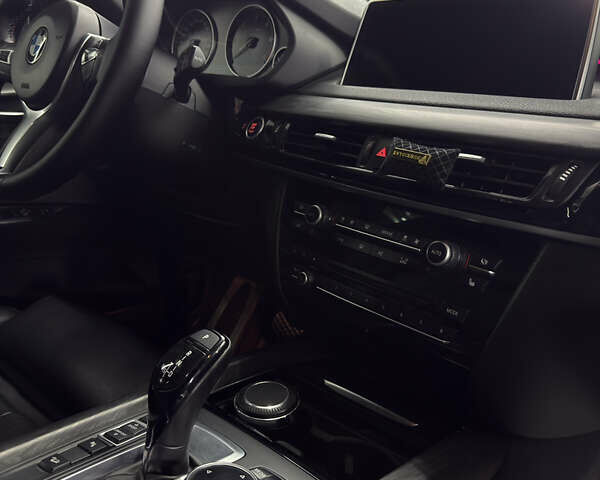 Чорний БМВ Х5, об'ємом двигуна 2 л та пробігом 250 тис. км за 24999 $, фото 9 на Automoto.ua