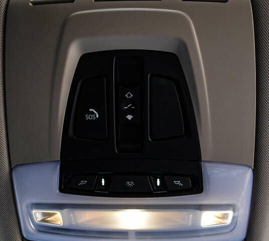 Черный БМВ Х5, объемом двигателя 2.99 л и пробегом 300 тыс. км за 28000 $, фото 16 на Automoto.ua