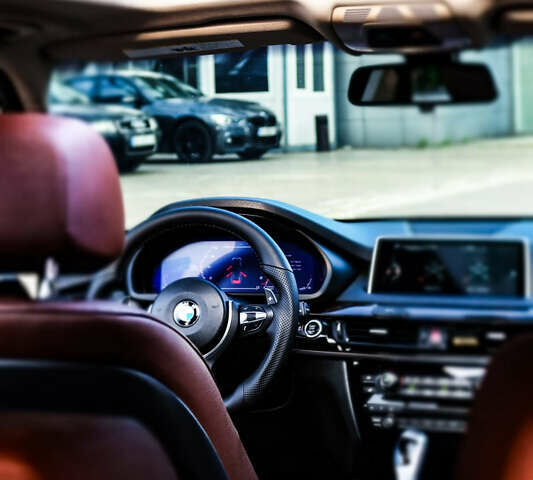 Черный БМВ Х5, объемом двигателя 2.99 л и пробегом 300 тыс. км за 28000 $, фото 20 на Automoto.ua