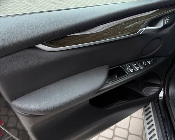 Чорний БМВ Х5, об'ємом двигуна 3 л та пробігом 164 тис. км за 21998 $, фото 19 на Automoto.ua