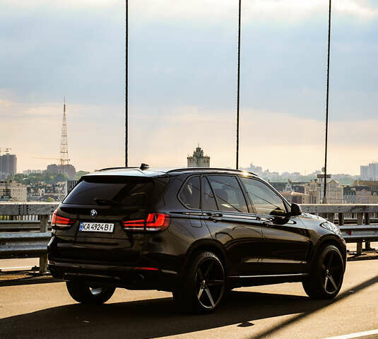 Черный БМВ Х5, объемом двигателя 2.99 л и пробегом 300 тыс. км за 28000 $, фото 2 на Automoto.ua