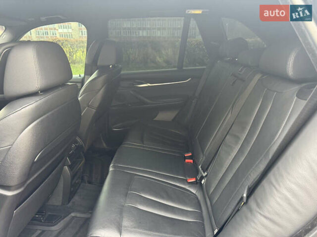 Чорний БМВ Х5, об'ємом двигуна 2.99 л та пробігом 159 тис. км за 33000 $, фото 14 на Automoto.ua