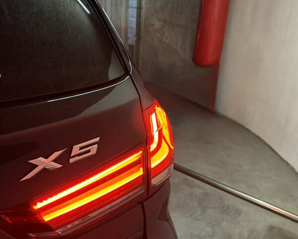 Чорний БМВ Х5, об'ємом двигуна 3 л та пробігом 164 тис. км за 21998 $, фото 66 на Automoto.ua