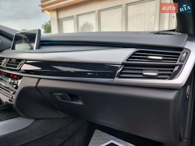 Черный БМВ Х5, объемом двигателя 3 л и пробегом 258 тыс. км за 34700 $, фото 82 на Automoto.ua