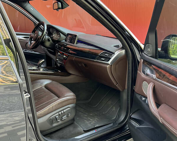 Чорний БМВ Х5, об'ємом двигуна 2.98 л та пробігом 255 тис. км за 29800 $, фото 22 на Automoto.ua