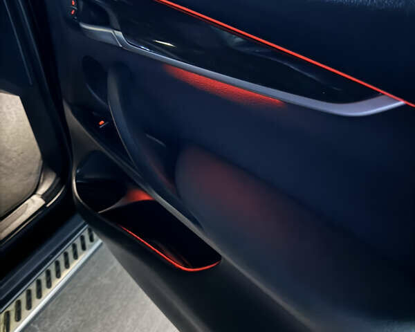 Чорний БМВ Х5, об'ємом двигуна 3 л та пробігом 164 тис. км за 21998 $, фото 55 на Automoto.ua