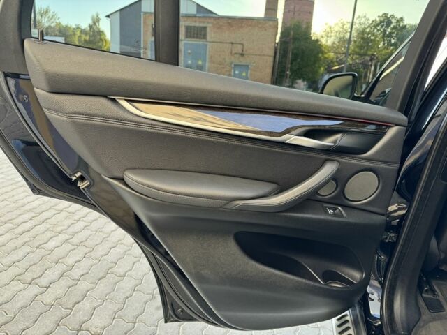 Чорний БМВ Х5, об'ємом двигуна 3 л та пробігом 283 тис. км за 27500 $, фото 18 на Automoto.ua