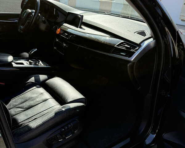 Чорний БМВ Х5, об'ємом двигуна 3 л та пробігом 227 тис. км за 28900 $, фото 24 на Automoto.ua