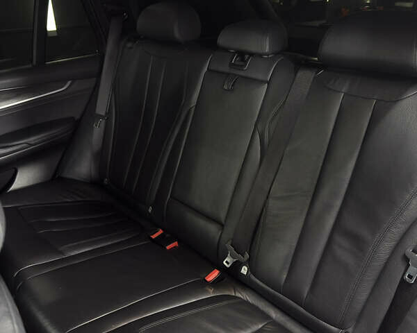 Чорний БМВ Х5, об'ємом двигуна 2 л та пробігом 250 тис. км за 24999 $, фото 7 на Automoto.ua