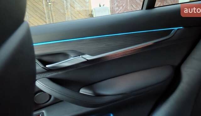 БМВ Х5 2014 в Черновцах на Automoto.ua Черный БМВ Х5, объемом двигателя 2 л и пробегом 110 тыс. км за 31500 $, фото 9 на Automoto.ua