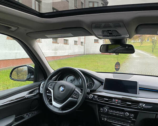 Чорний БМВ Х5, об'ємом двигуна 2.99 л та пробігом 195 тис. км за 26000 $, фото 11 на Automoto.ua