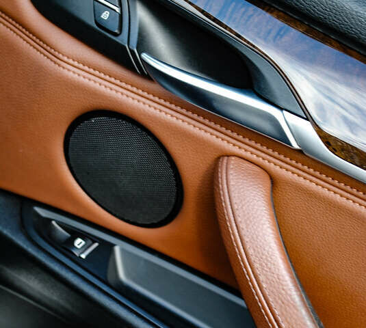 Черный БМВ Х5, объемом двигателя 2.99 л и пробегом 300 тыс. км за 28000 $, фото 10 на Automoto.ua