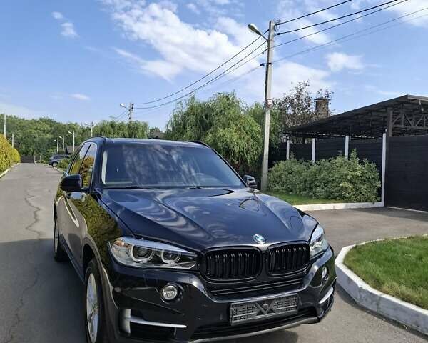 Черный БМВ Х5, объемом двигателя 3 л и пробегом 280 тыс. км за 21900 $, фото 1 на Automoto.ua
