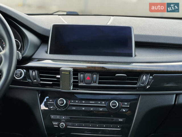 Черный БМВ Х5, объемом двигателя 3 л и пробегом 292 тыс. км за 18000 $, фото 40 на Automoto.ua