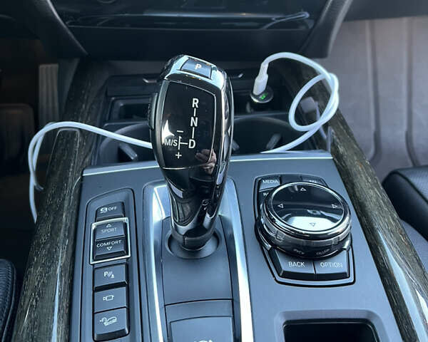 Черный БМВ Х5, объемом двигателя 3 л и пробегом 181 тыс. км за 26000 $, фото 17 на Automoto.ua