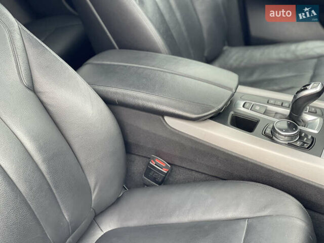 Черный БМВ Х5, объемом двигателя 2 л и пробегом 204 тыс. км за 26900 $, фото 58 на Automoto.ua