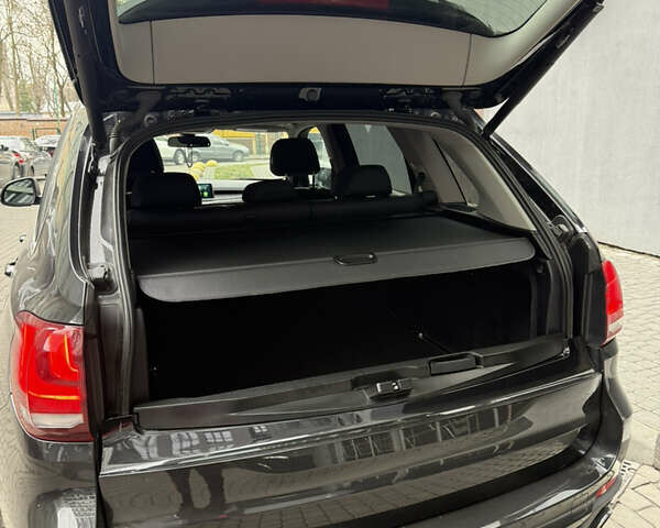 Чорний БМВ Х5, об'ємом двигуна 3 л та пробігом 164 тис. км за 21998 $, фото 48 на Automoto.ua