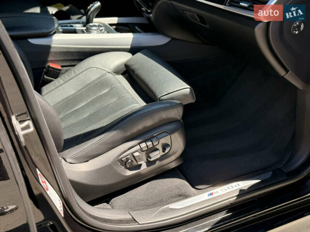 Черный БМВ Х5, объемом двигателя 3 л и пробегом 130 тыс. км за 39500 $, фото 14 на Automoto.ua