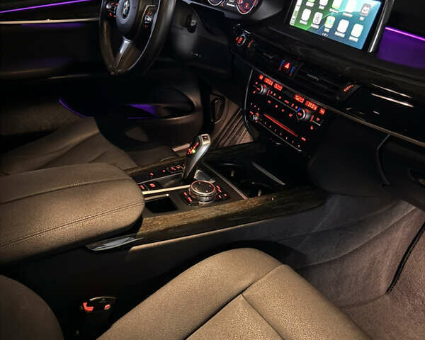 Чорний БМВ Х5, об'ємом двигуна 3 л та пробігом 164 тис. км за 21998 $, фото 56 на Automoto.ua