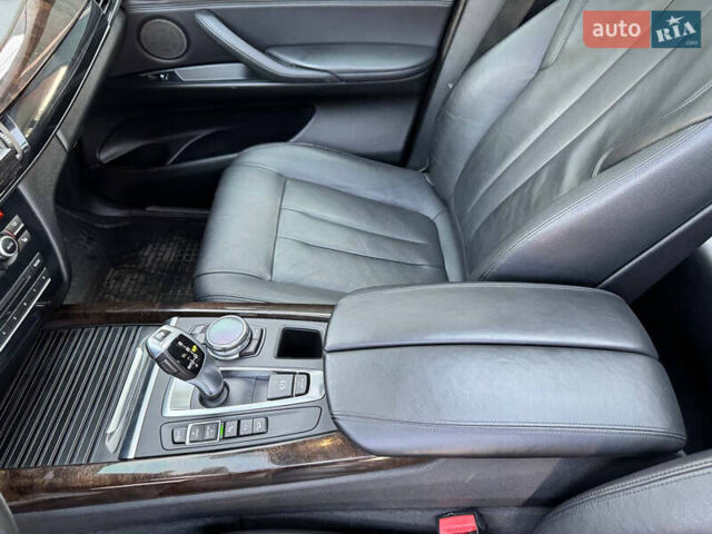 Чорний БМВ Х5, об'ємом двигуна 2.98 л та пробігом 150 тис. км за 19000 $, фото 18 на Automoto.ua