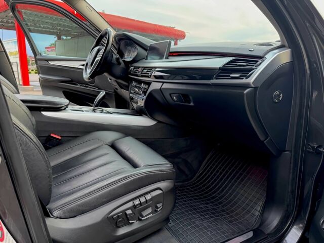 Чорний БМВ Х5, об'ємом двигуна 3 л та пробігом 130 тис. км за 12000 $, фото 8 на Automoto.ua