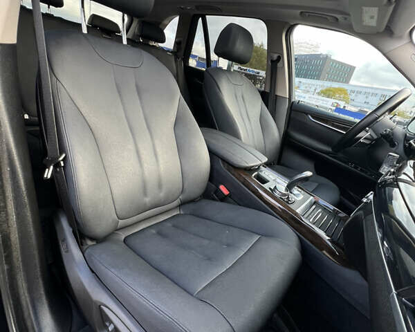 Черный БМВ Х5, объемом двигателя 3 л и пробегом 292 тыс. км за 18000 $, фото 29 на Automoto.ua