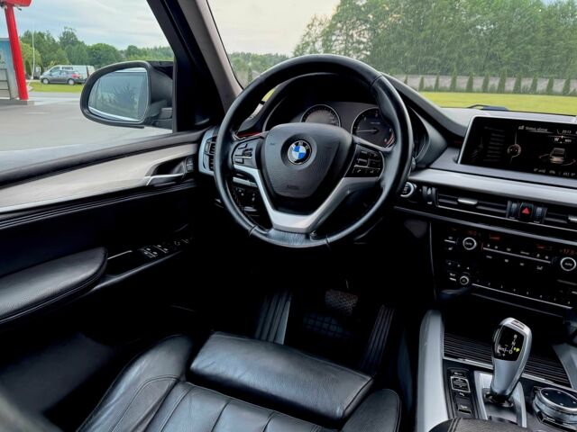 Чорний БМВ Х5, об'ємом двигуна 3 л та пробігом 130 тис. км за 12000 $, фото 6 на Automoto.ua