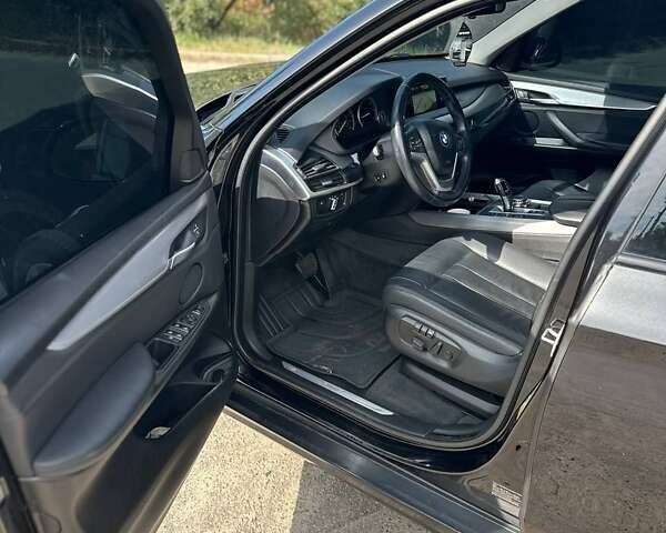 Черный БМВ Х5, объемом двигателя 2.99 л и пробегом 270 тыс. км за 25000 $, фото 5 на Automoto.ua