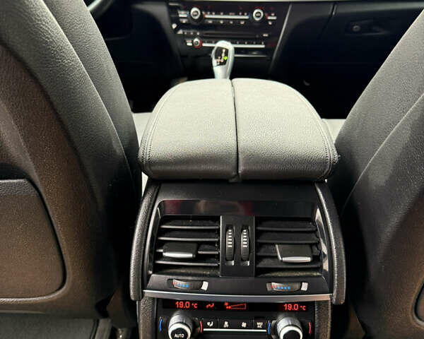 Чорний БМВ Х5, об'ємом двигуна 3 л та пробігом 164 тис. км за 21998 $, фото 32 на Automoto.ua