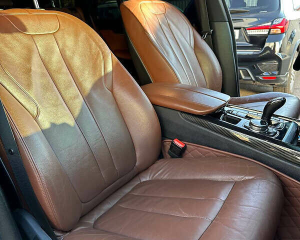 БМВ Х5 2014 в Кривом Роге на Automoto.ua Черный БМВ Х5, объемом двигателя 2.98 л и пробегом 415 тыс. км за 32000 $, фото 14 на Automoto.ua