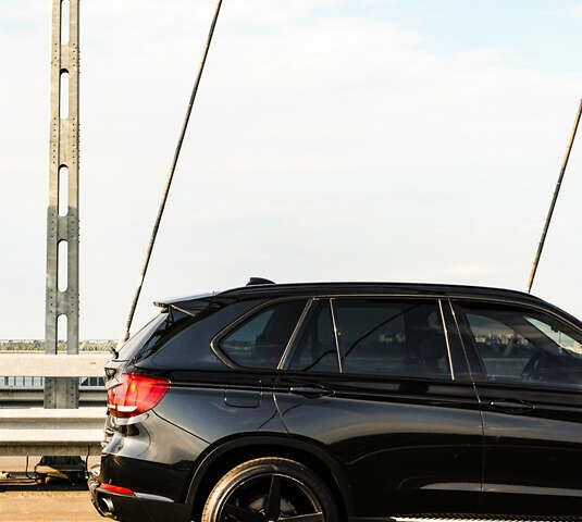 Черный БМВ Х5, объемом двигателя 2.99 л и пробегом 300 тыс. км за 28000 $, фото 5 на Automoto.ua