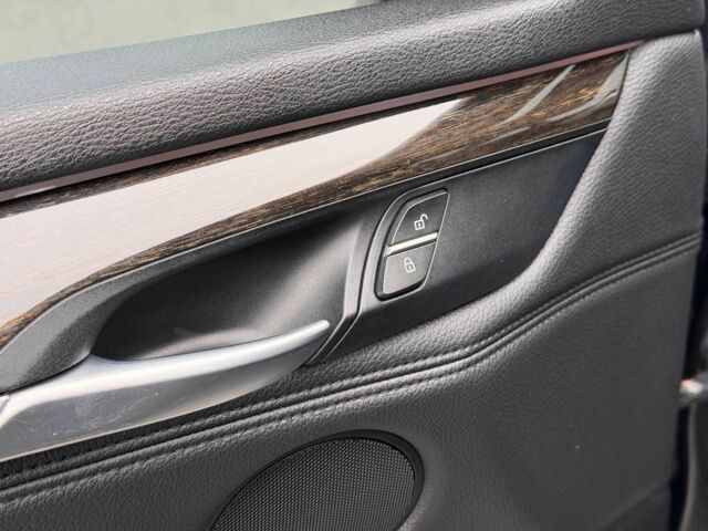 Черный БМВ Х5, объемом двигателя 3 л и пробегом 148 тыс. км за 25000 $, фото 10 на Automoto.ua