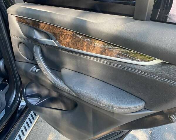 Чорний БМВ Х5, об'ємом двигуна 3 л та пробігом 125 тис. км за 32500 $, фото 23 на Automoto.ua