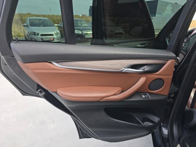 Чорний БМВ Х5, об'ємом двигуна 2 л та пробігом 152 тис. км за 33990 $, фото 12 на Automoto.ua