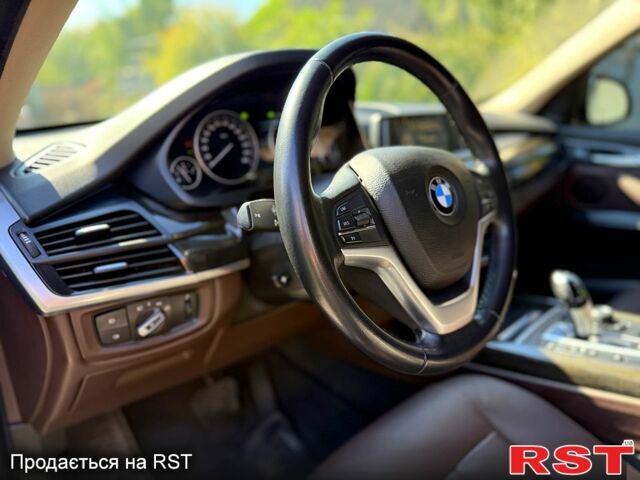 БМВ Х5 2015 в Днепре (Днепропетровске) на Automoto.ua Черный БМВ Х5, объемом двигателя 2 л и пробегом 127 тыс. км за 23500 $, фото 3 на Automoto.ua