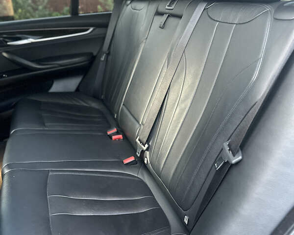 Чорний БМВ Х5, об'ємом двигуна 3 л та пробігом 320 тис. км за 25950 $, фото 50 на Automoto.ua