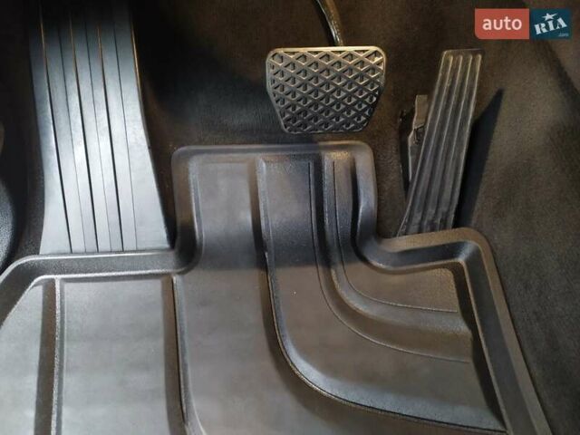 Чорний БМВ Х5, об'ємом двигуна 2 л та пробігом 159 тис. км за 25500 $, фото 29 на Automoto.ua