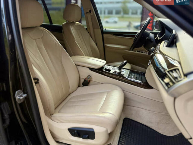 Черный БМВ Х5, объемом двигателя 3 л и пробегом 245 тыс. км за 21000 $, фото 16 на Automoto.ua