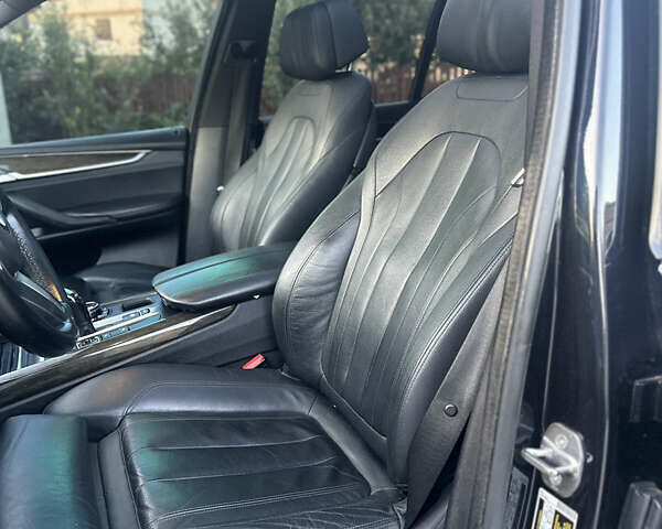Чорний БМВ Х5, об'ємом двигуна 3 л та пробігом 320 тис. км за 25950 $, фото 25 на Automoto.ua