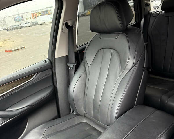 Чорний БМВ Х5, об'ємом двигуна 4.39 л та пробігом 146 тис. км за 27000 $, фото 22 на Automoto.ua