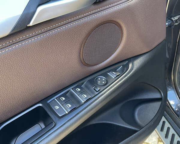 Черный БМВ Х5, объемом двигателя 2 л и пробегом 256 тыс. км за 23000 $, фото 18 на Automoto.ua