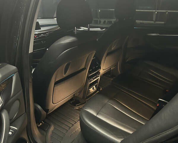 Черный БМВ Х5, объемом двигателя 2.99 л и пробегом 269 тыс. км за 28000 $, фото 11 на Automoto.ua