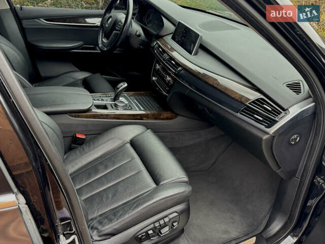 Черный БМВ Х5, объемом двигателя 2.99 л и пробегом 125 тыс. км за 31800 $, фото 10 на Automoto.ua
