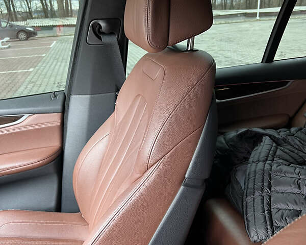 Чорний БМВ Х5, об'ємом двигуна 3 л та пробігом 114 тис. км за 39500 $, фото 43 на Automoto.ua