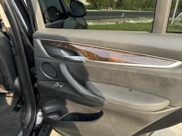 Черный БМВ Х5, объемом двигателя 3 л и пробегом 181 тыс. км за 17900 $, фото 17 на Automoto.ua